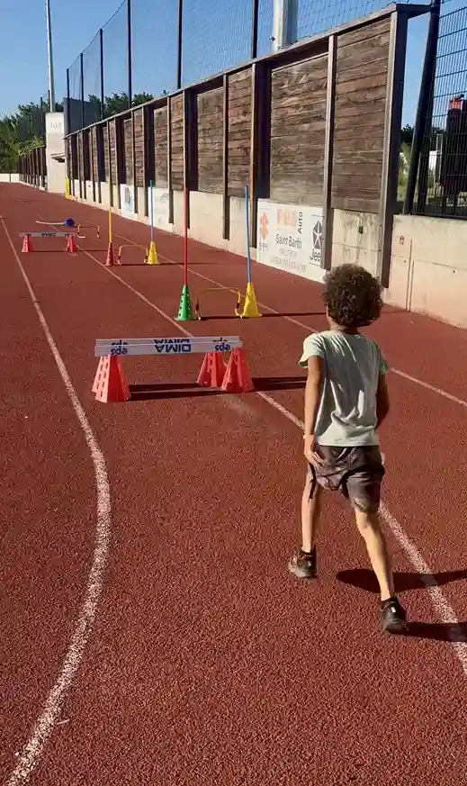 Cours privé enfant piste athlétisme — Steven Roussel Saint-Barthélemy