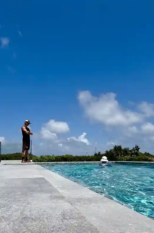Cours privé au bord de la piscine — Steven Roussel Saint-Barthélemy